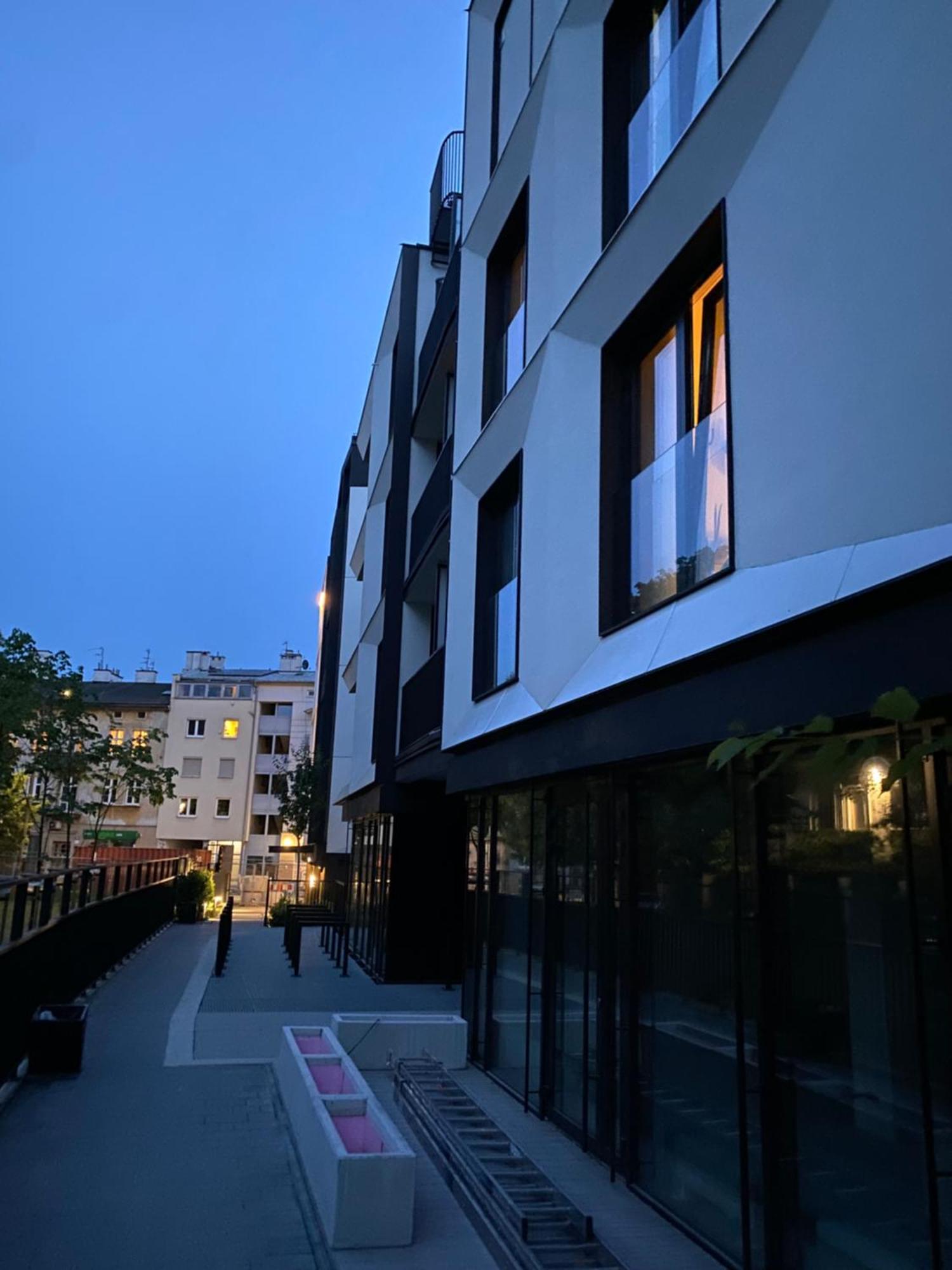 Lux Stays By Torres At K39 Krakow Cracóvia Exterior foto